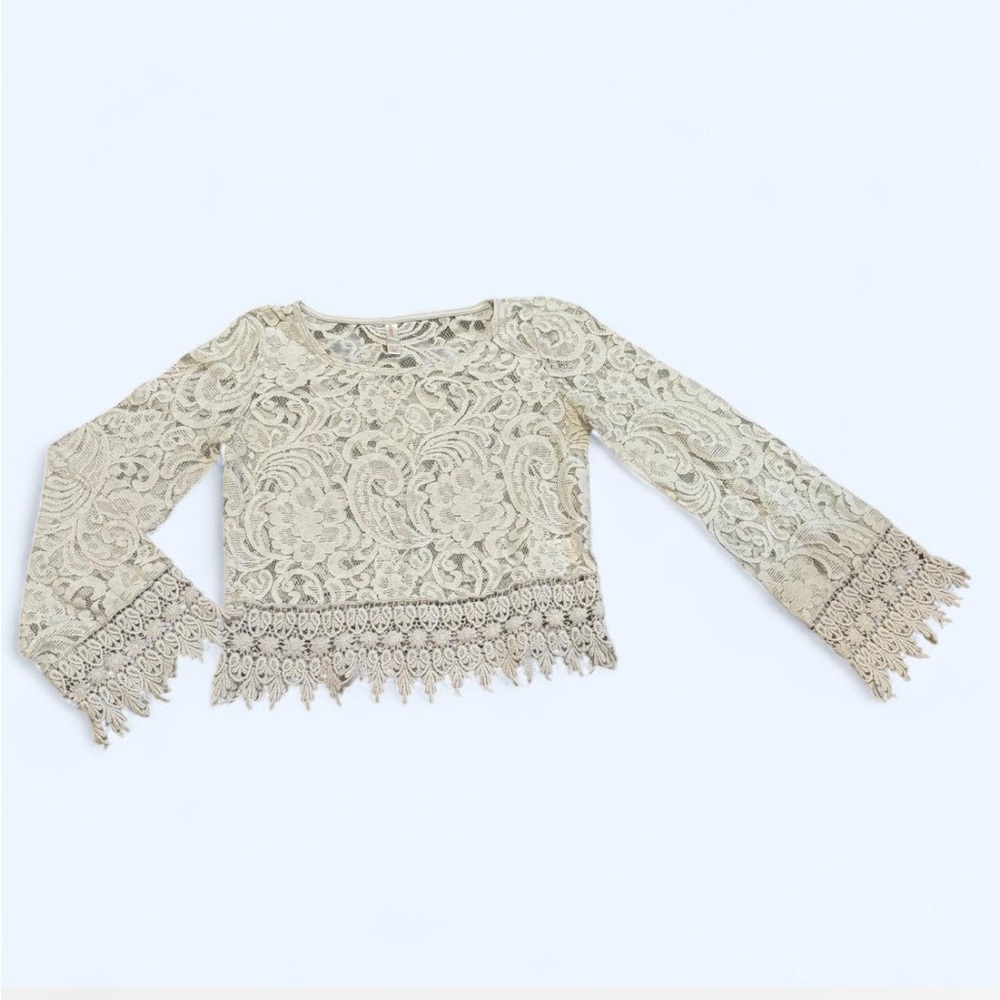 Xhilaration Cream Lace Bell Sleeve Blouse